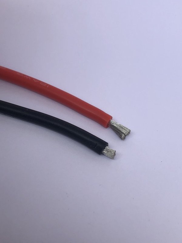 temperaturbeständiges, flexibles Silikonkabel verschiedene Durchmesser in rot und schwarz